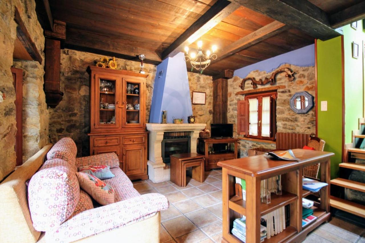 Casa De Aldea Pena Sobia Holiday home La Plaza
